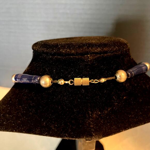 vintage cobalt blue and silver beaded necklace screw on back statement piece - Picture 7 of 12